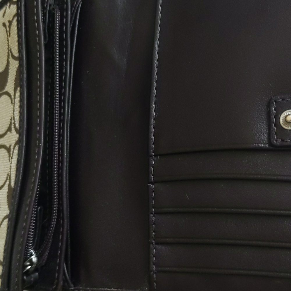 Coach Signature Canvas Folding Snap Wallet - Picture 4 of 4
